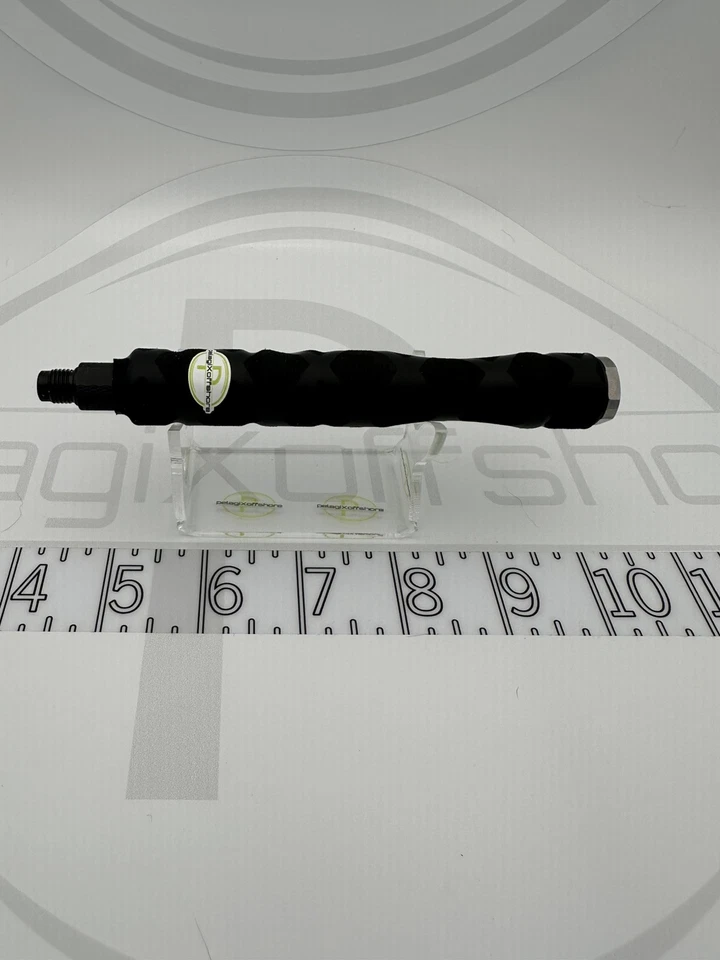 Pico de pesca con espiga de atún de acero inoxidable agarre de diamante Ikejime. Foto 2 de 4