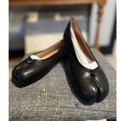 Maison Margiela Black Leather Split Toe Tabi Women's Flats Size 7.5