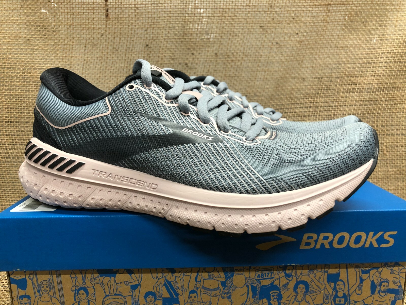 brooks transcend 7 release date