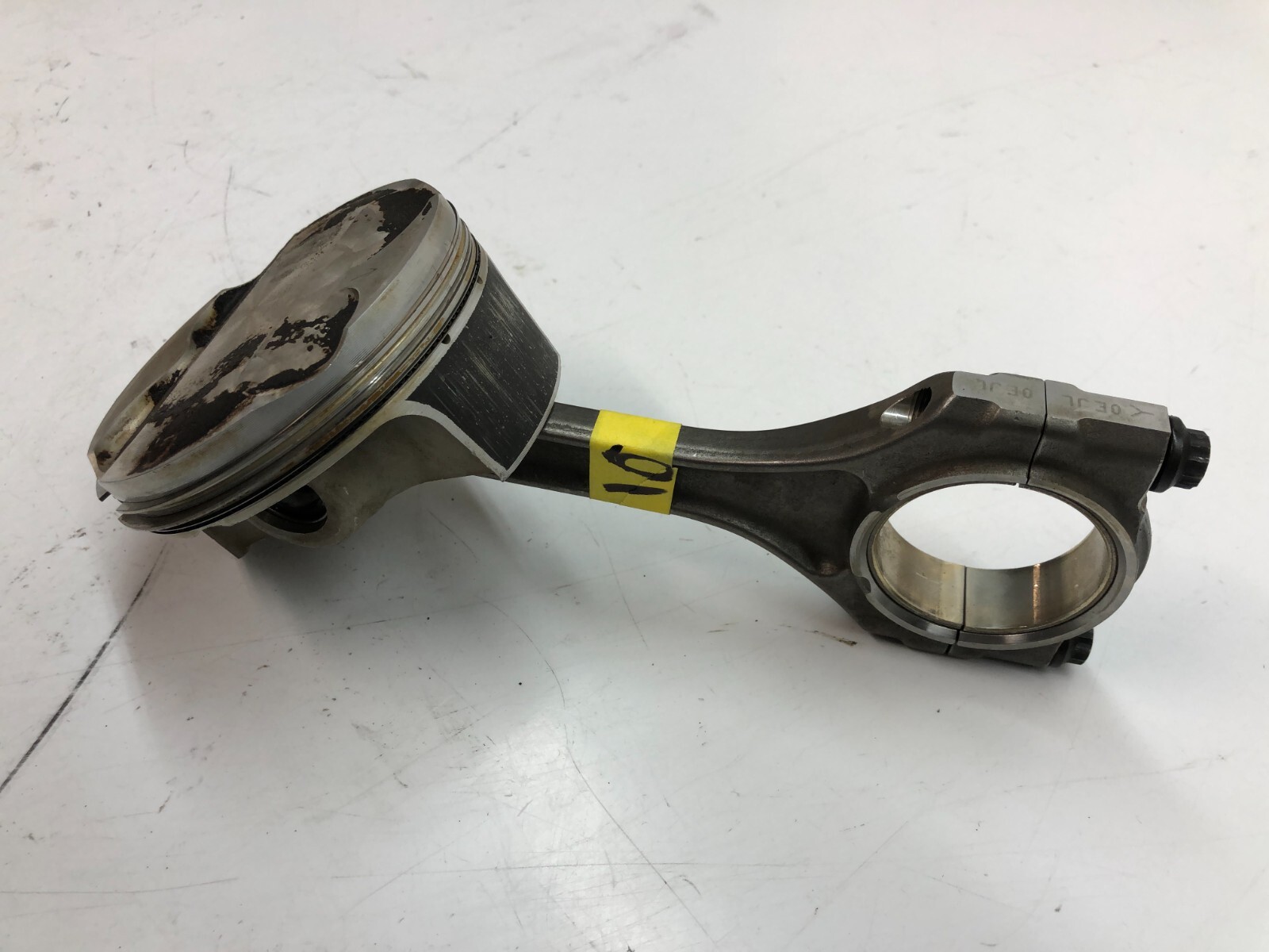LAMBORGHINI AVENTADOR PISTON HEAD COMPLETE WITH CONNECTING ROD 07M107075J 