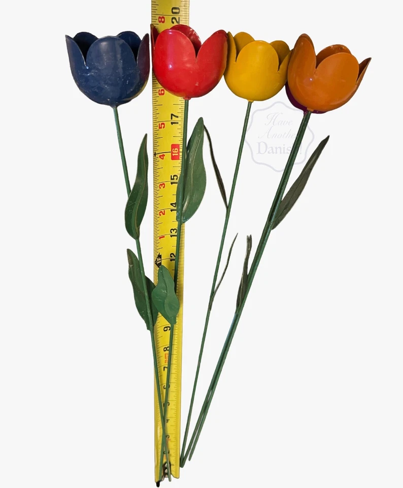 Set of 5 Colorful Tulip Metal Garden Stakes Outdoor Flower Yard Art Pre-owned - Image 3 of 4