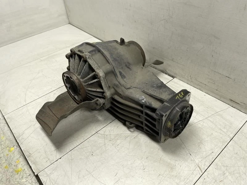 Audi A8L 2004 4,2 Quattro portador diferencial trasero con protector de eje izquierdo y derecho Foto 3 de 4