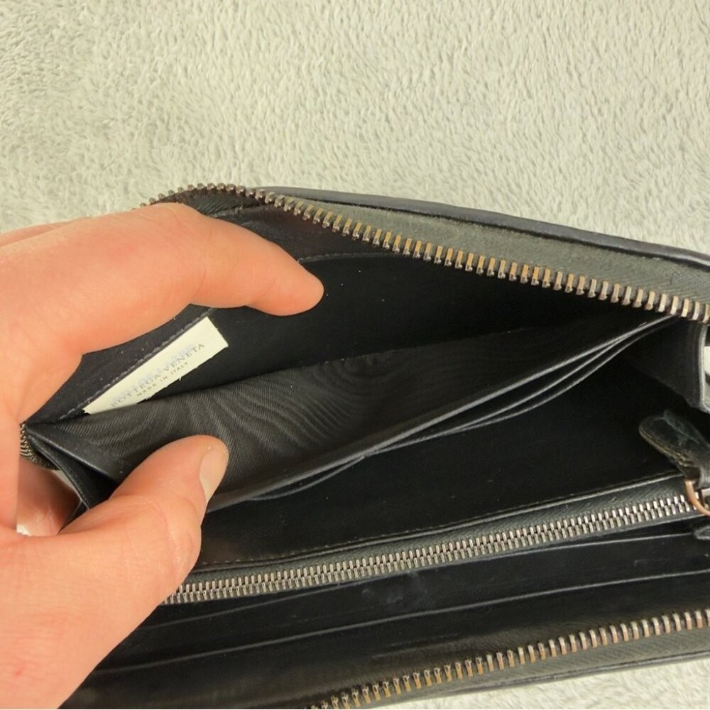 Bottega Veneta Intrecciato Lambskin Zip Around Long Black Wallet Made in Italy thumbnail 8
