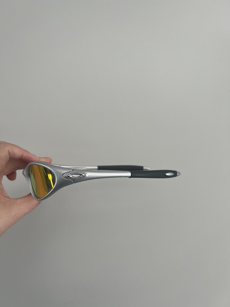 Vintage Oakley Minute Gen1 Lightweight Sunglasses Silver Frames