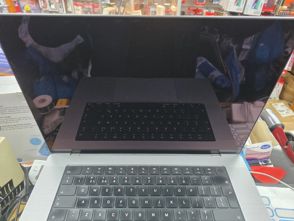 Apple MacBook Pro 16" M1 Max · 64GB · 1TB, photo 4 of 5