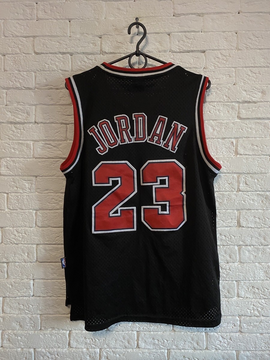 Nike Chicago Bulls Vintage 90`s Basketball Jersey NBA Jordan 23 Sz