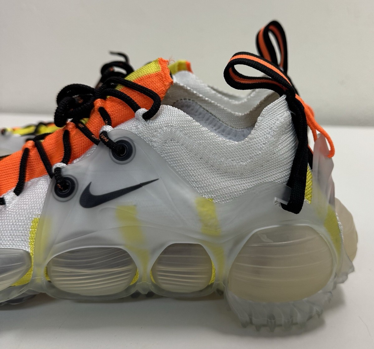 Nike ISPA Link Axis Flyknit Sz 3XS (Mens 6-7) White Orange Black