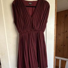 Express Burgundy Pleated Sleeveless V-Neck Short A-Line Dress Size S