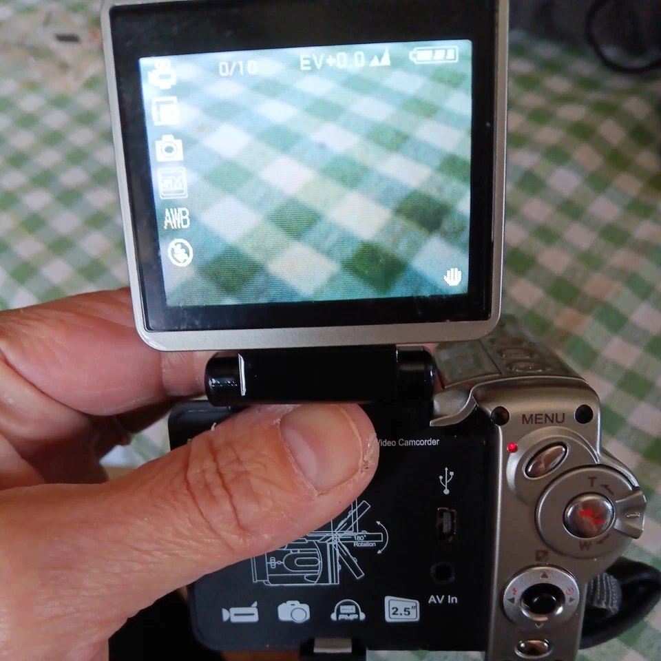 Mitsuba HDC-505 Black 16MP Multi-Media Video Camcorder With 2.5" LTPS Planel - Image 3 of 4