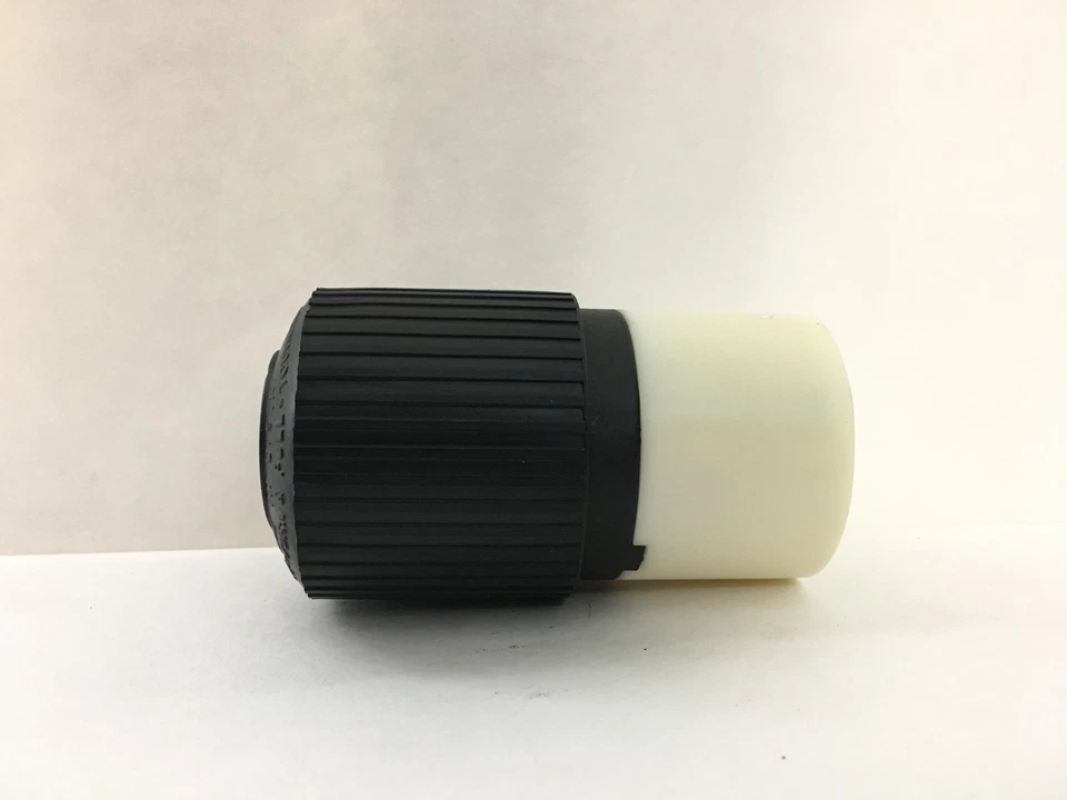 Bryant Locking Connector 4P 4W 120/208V 30A Model 3433 - Image 2 of 4