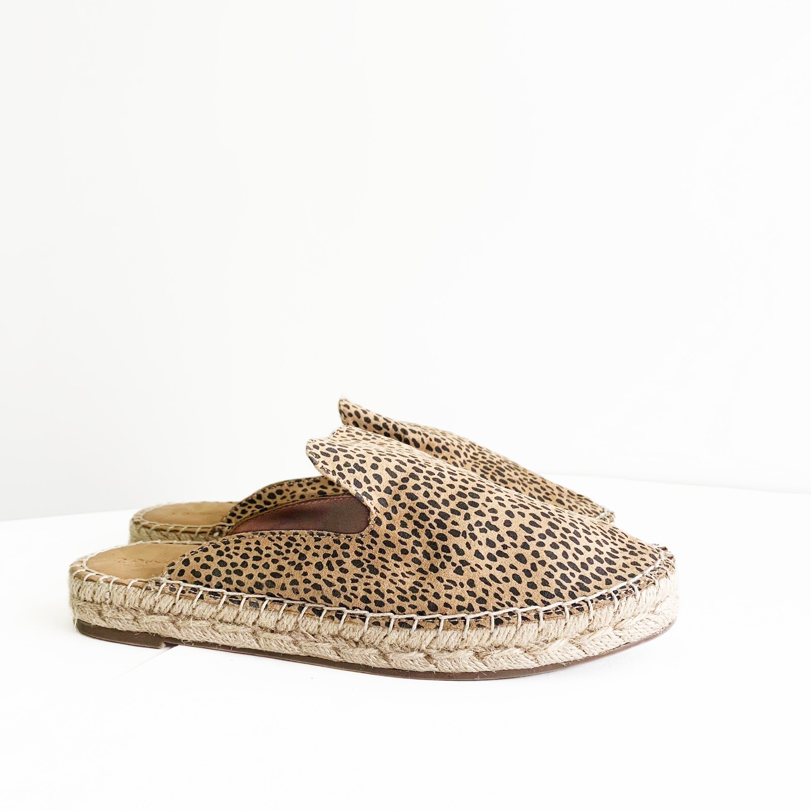 Universal Thread Clara Espadrille Flat Mules Leop… - image 1