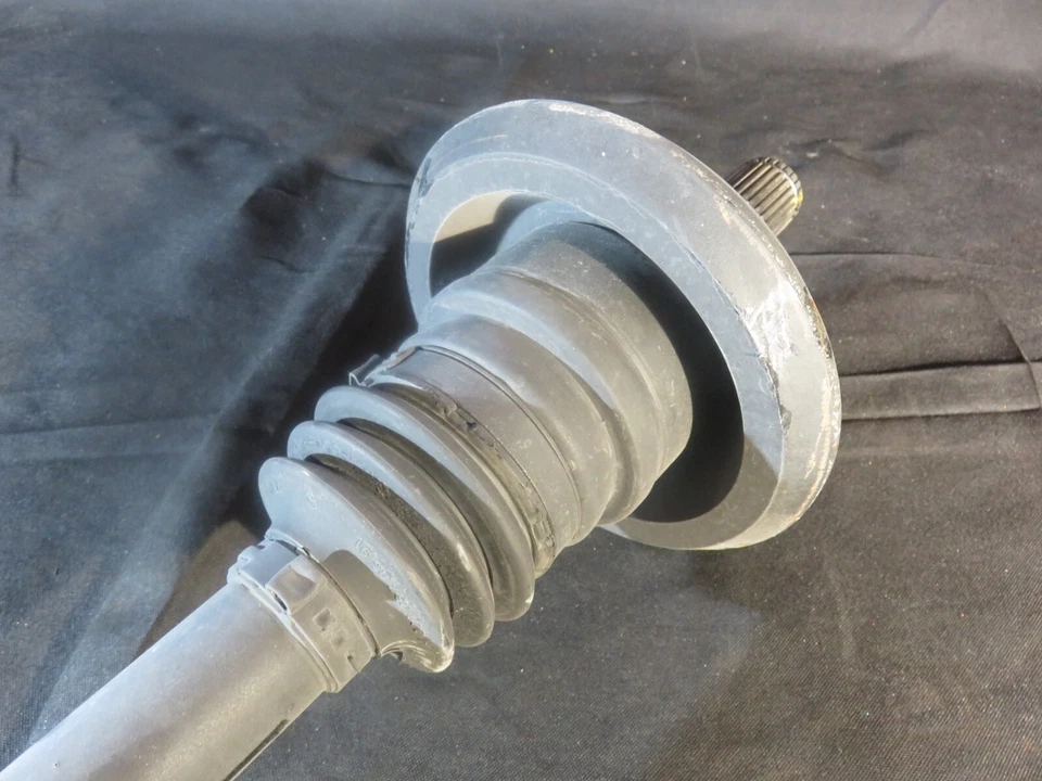 Eje trasero Mercedes Benz E300 LH AWD CV JUNTA 17 19 57K A2133502311 M274 Foto 4 de 4