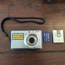 Sony Cyber-shot DSC-S750 7.2MP 3x Optical CCD Digital Camera-Silver 100% Working