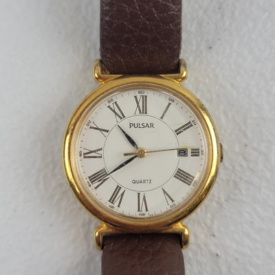 #ad Vintage 1990s Women#x27;s PULSAR Gold Tone Classic 26mm Watch Leather V827 0090 $21.99