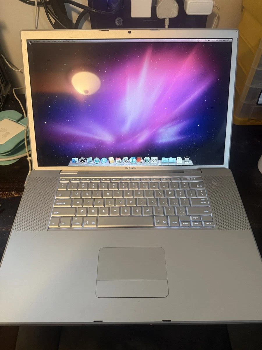 MacBook Pro Mac OS X 10.6, Snow Leopard 2006 Apple Laptops for