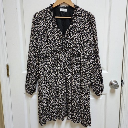 Emily Wonder Dress L Rayon Black Ditsy Floral V Neck Ruffle Stretch Cottage - Picture 2 of 11