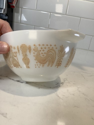 Pyrex Orange Pumpkin Amish Butterprint Mixing Bowl 441 - 1 1/2 Pt. - Picture 12 of 15