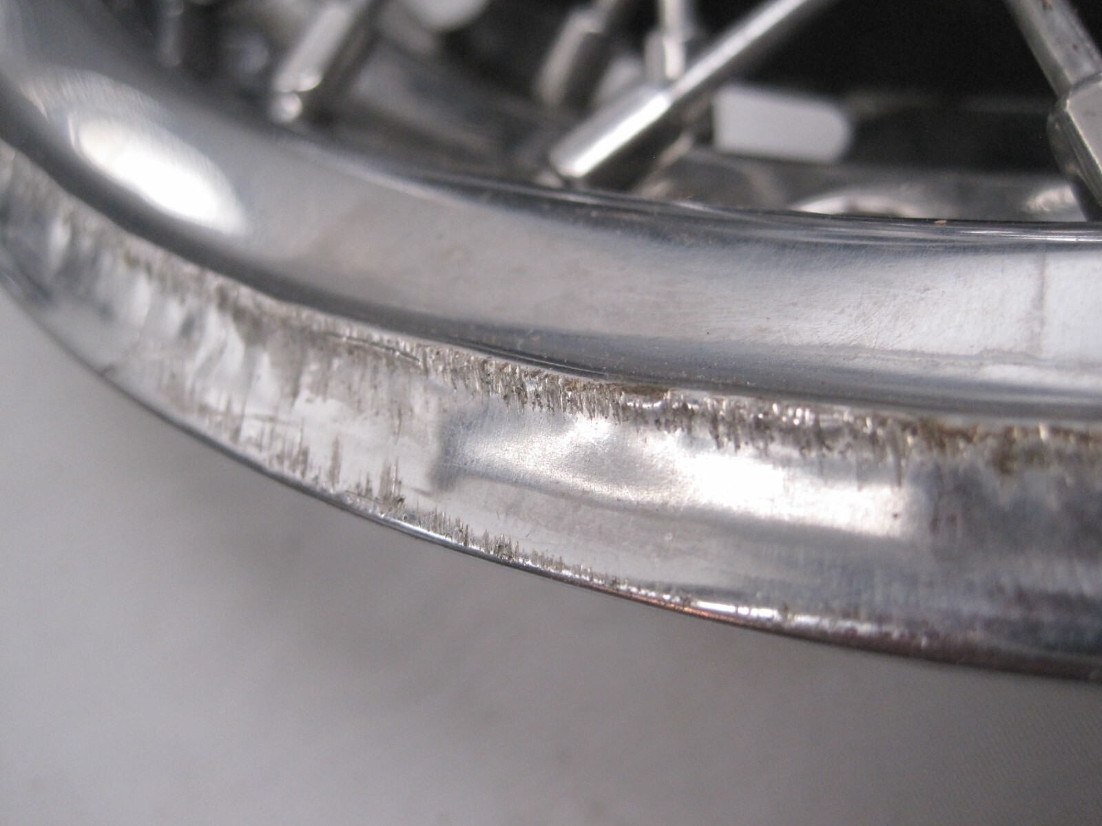 Set 4 1977 1978 Buick Riviera Electra Park Avenue locking wire wheel