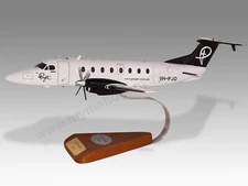 Beechcraft 1900 1900C Penjet Desk Wood Airplane New Model Small Scale 1/72