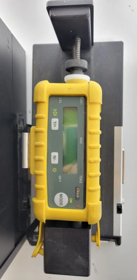 SISTEMA DE TOPE Y CALIBRACIÓN RAE 048-5000-000 MULTIRAE PLUS T0X2 USADO. Foto 4 de 4