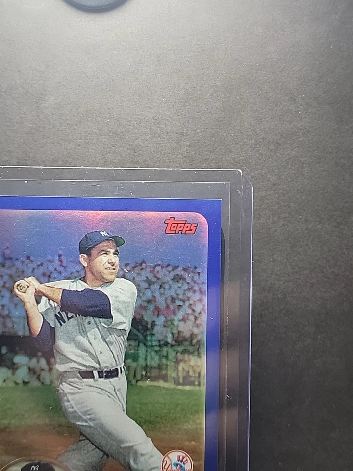 2023 Topps Archives Baseball Yogi Berra Rainbow Foil 031/199 Yankees #299 - Image 3 of 4