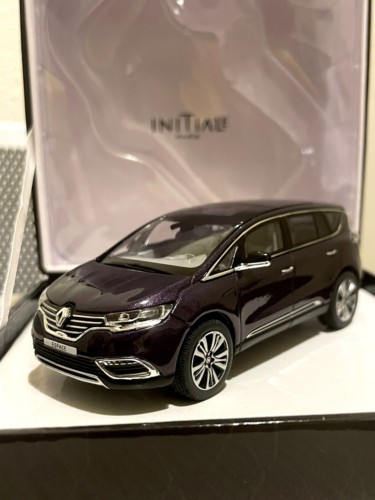 Voiture miniature 1/43 Renault Espace 5 V IP Norev de collection