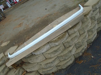 nos   Ford tempo bumper pad white    E63Z--54423a84