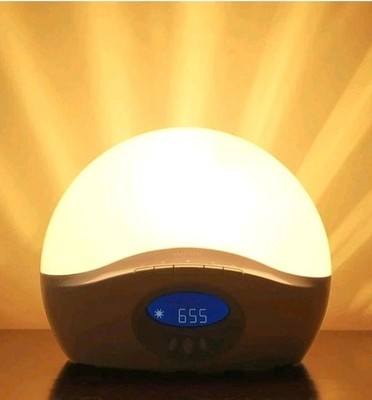 Lumie Bodyclock Active 250 Wake Up to Daylight Light mit integriertem Radio Atemberaubend