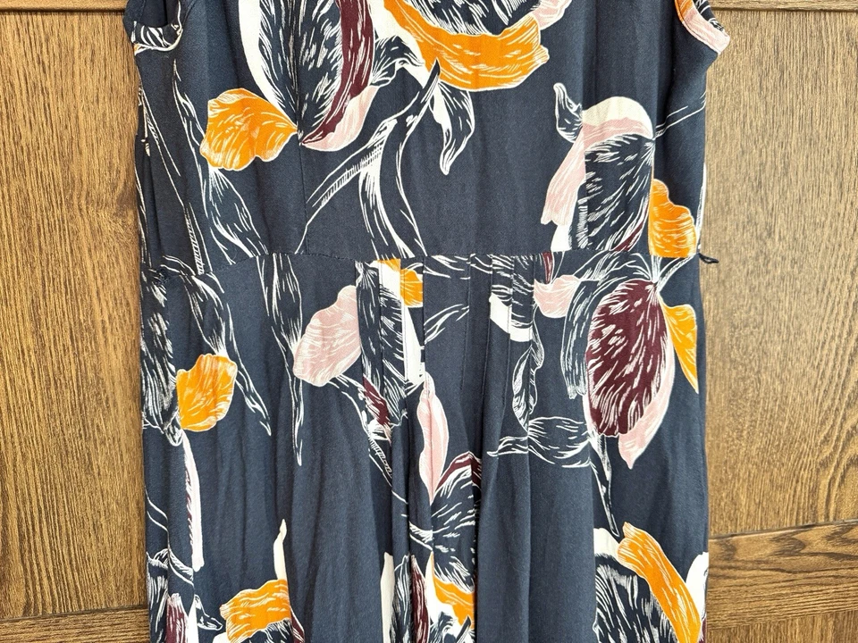 A Pea In the Pod Maternity Maxi Dress Navy Floral Small Beach Cottage - Image 3 of 4