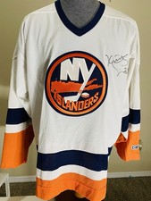 Vintage CCM NHL Hockey Jersey NY Islanders KENNY JONSSON 29 Jersey Signed 