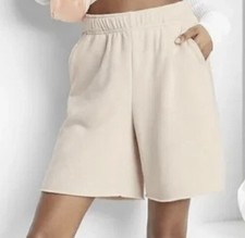 Wild Fable Beige Bermuda Shorts Sz S Stretch With Pockets Easy On Shorts NWT