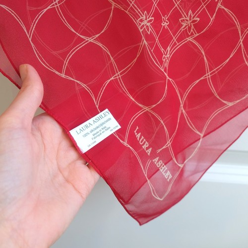 Laura Ashley 100% Silk Red Chiffon Scarf Minimalist Floral Poinsettia Wavy 20" - Picture 6 of 10