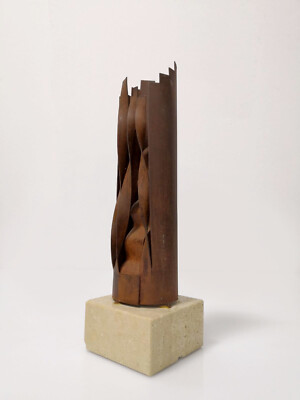 Magnificent sculpture by Méndez Lobo, Signed and numbered