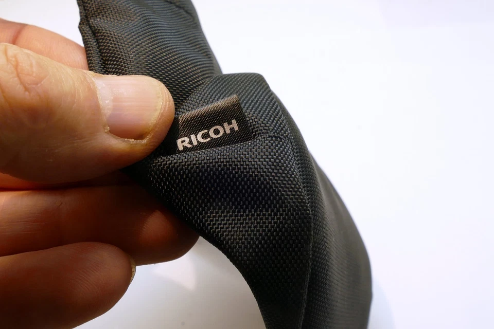 Ricoh Estuche Vacío Suave para 16mm f2.8 Rikenon 24mm 28mm Objetivo 6X3" Foto 3 de 4