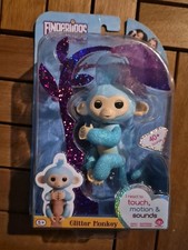 Fingerlings Zoe Interactive Pet Baby Monkey Toy Teal w/ Blue Hair Glitter Monkey