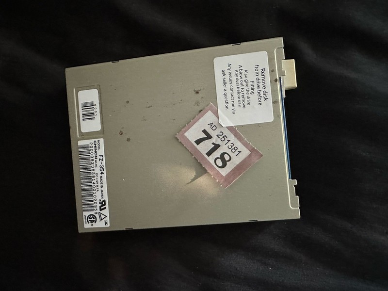 Working Amiga 600/1200  Disk Drive chinon  Version   Tested Working See Listing