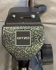GITZO GH2750QR Off-Center Ball Head W / 2 Quick Release Plates - Ex Condition -