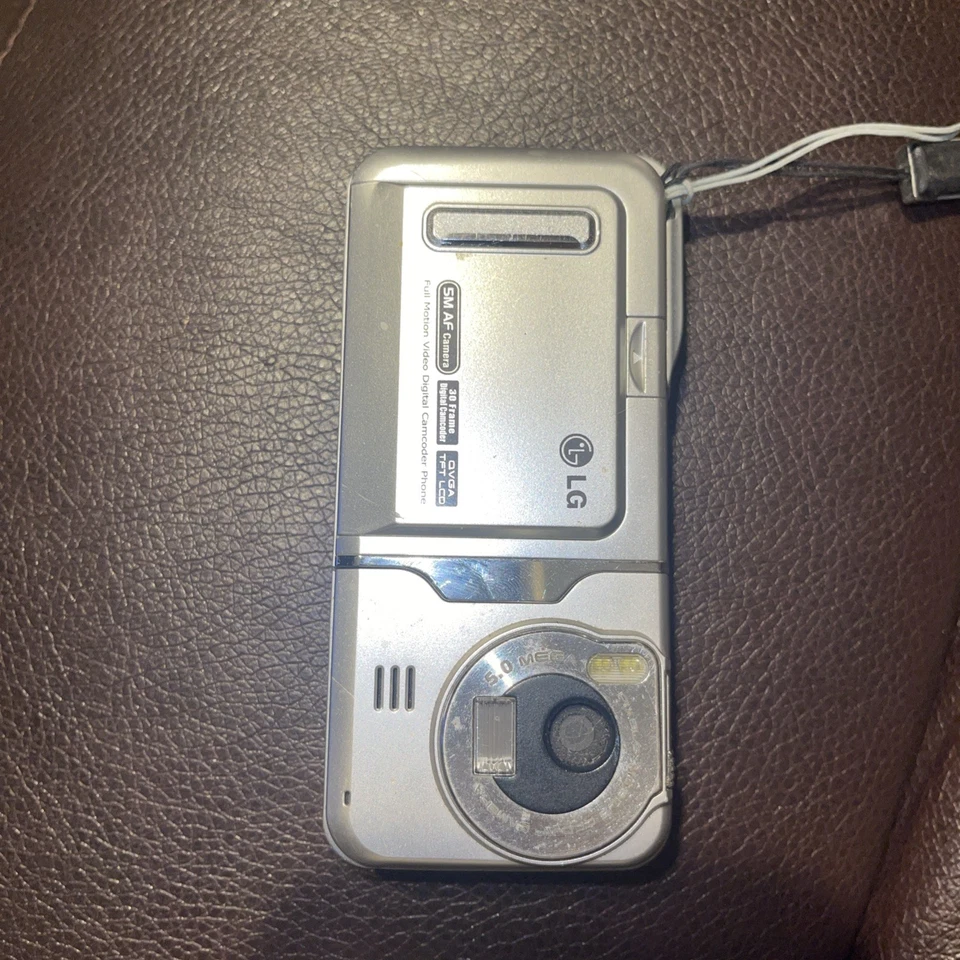 LG CYON Telecom 5MEGA PIXELS CAMERA PHONE No Changer - Image 2 of 4