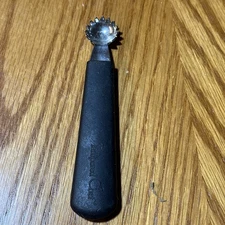 Pampered Chef Cook's Corer  Stainless Steel Black Handle 4.75”