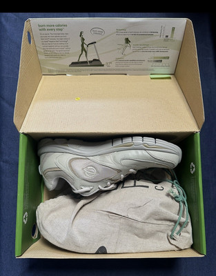 Earth Exer-Trainer 2 Women s Low Top Lace-Up Athletic Sneakers Beige Desert