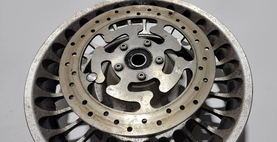 Rueda delantera con rotores de freno Harley Davidson Road King 2009-2010 Foto 2 de 4