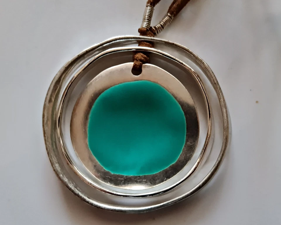 COLLAR DE CUERO COLGANTE VINTAGE AUTÉNTICO ROBERT LEE MORRIS TONO PLATA ESMALTE Foto 2 de 4