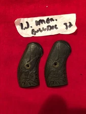 Iver Johnson American Bulldog 32 Pair of Right Side Grips