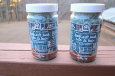 BATH  BODY WORKS SANTA'S BLUEBERRY SHORTBREAD BATH SALT SOAK X 2      LOOK