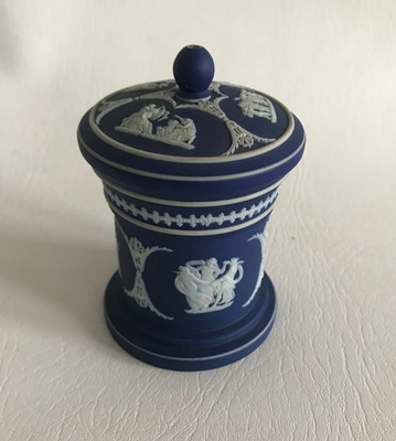 Wedgwood Blue Jasper Dip klein Tabak/Streichholzdose um 1867