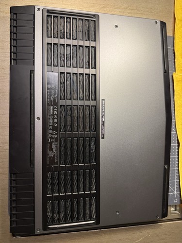 Alienware AW15R3 512GB, i7 6820HK 3.80GHz, 32GB GTX 1070, 4K display optioned - Picture 11 of 16