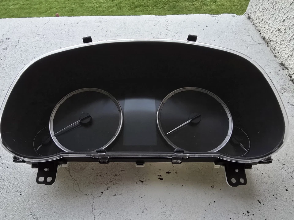 Medidor de racimo de velocímetro Lexus IS Foto 2 de 2