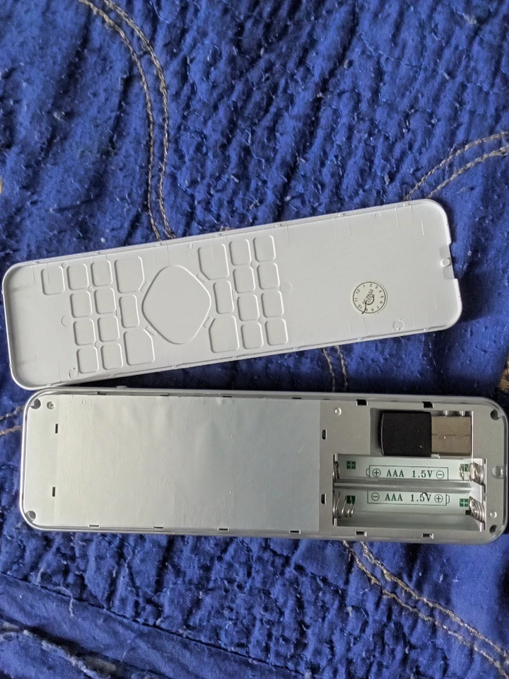 iPazzPort Wireless Mini Handheld Keyboard for PC Laptop - Image 2 of 4