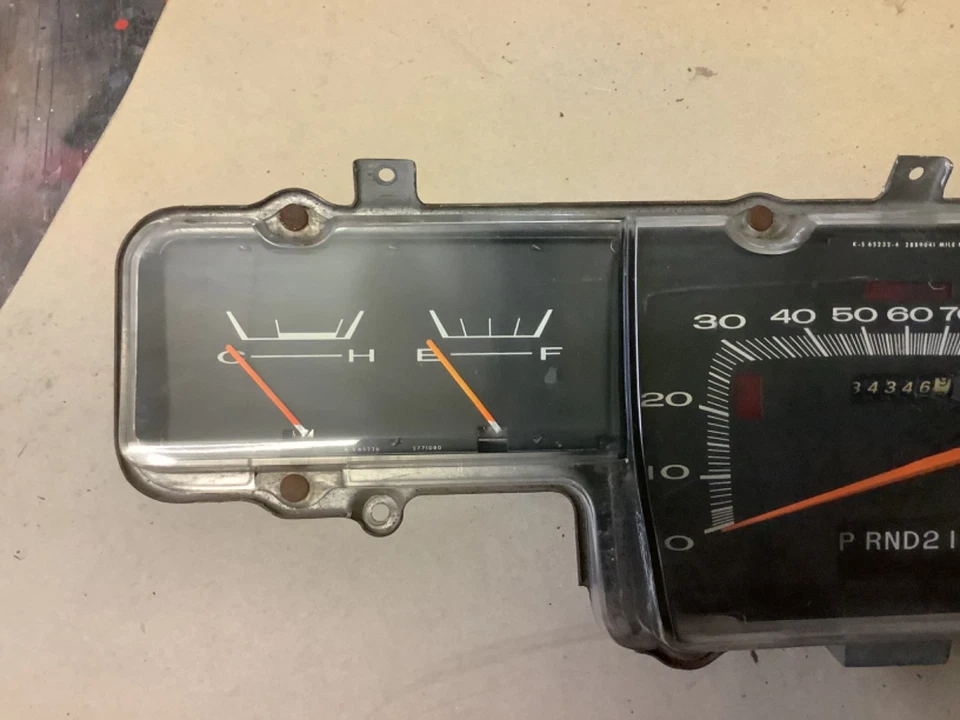 67 68 Plymouth Fury Cuadro de instrumentos Medidores Velocímetro Reloj Mopar Foto 4 de 4