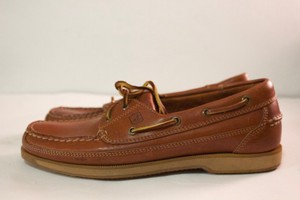 boat shoes size 9